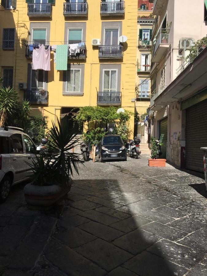 Residenza Chiaia Bed & Breakfast Naples Exterior photo