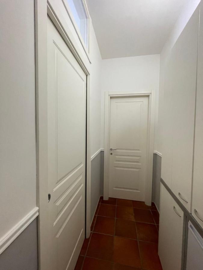 Residenza Chiaia Bed & Breakfast Naples Exterior photo